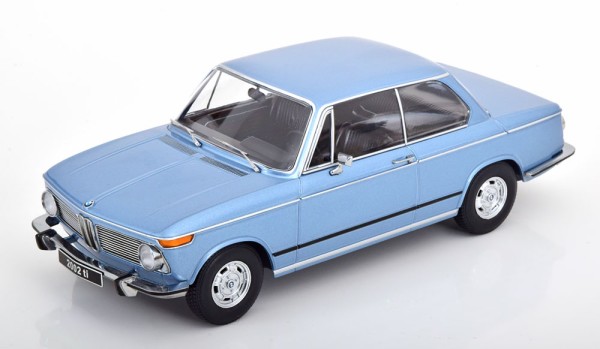 BMW Miniatur 2002 ti hellblau-metallic 1:18