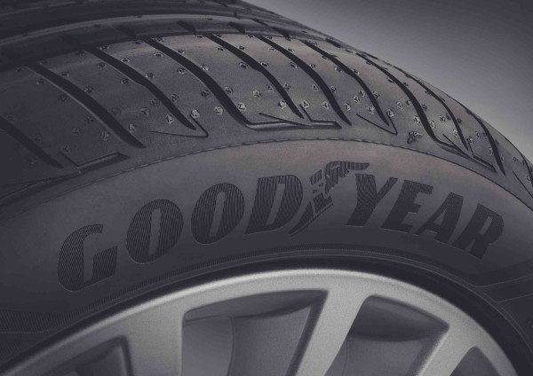 Winterreifen 255/40R19 100W Goodyear Ultra Grip Performance +