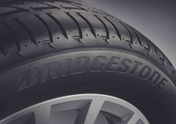 Winterreifen 265/50R19 110H Bridgestone Blizzak LM-001