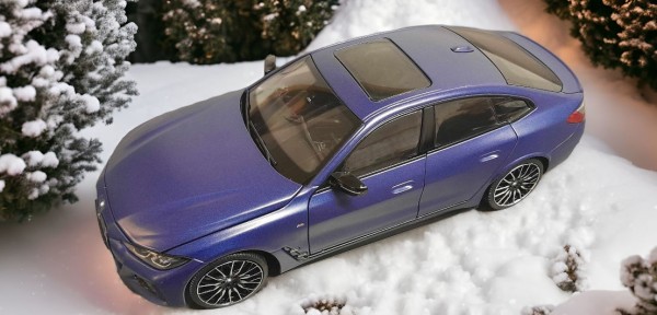 BMW Miniatur i4 M50 1:18 80435A8F296